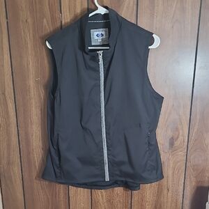 Elegant Black Zip-Up Vest